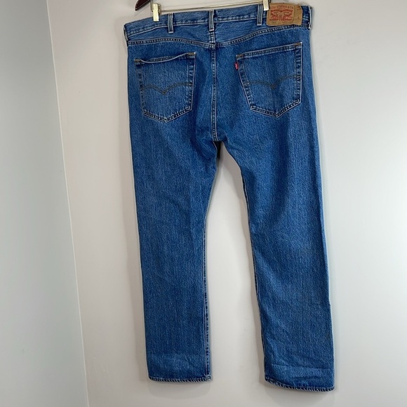 Levis Mens 501 Straight Leg Jeans Blue Medium Wash Button Fly Size Red Tab 40x32 - Picture 8 of 12